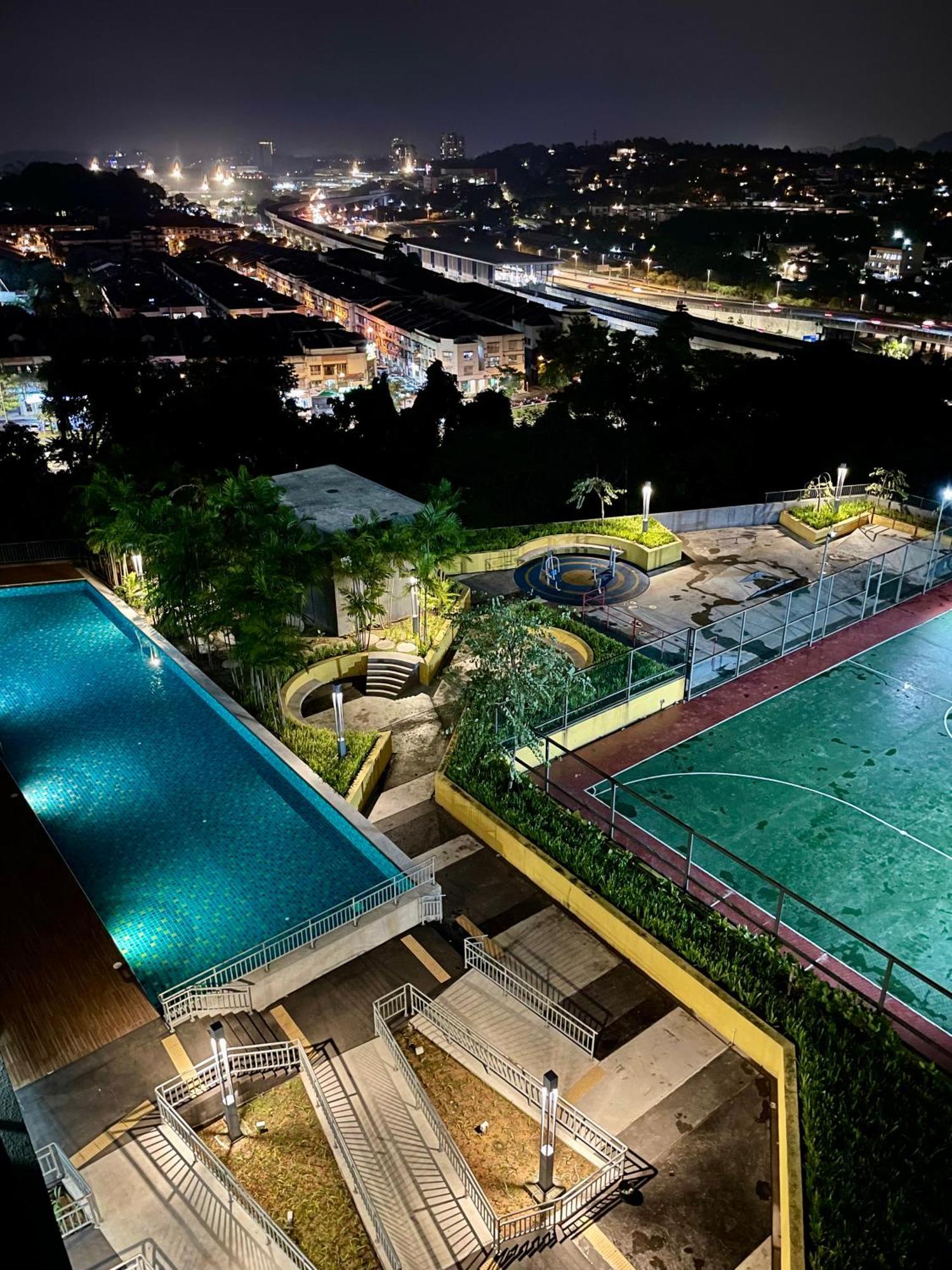 Cosmo Maison Damansara Damai Εξωτερικό φωτογραφία